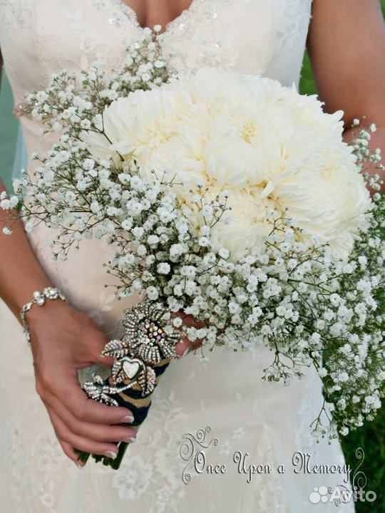 Свадебный букет из хризантемы и гипсофилы Доставка купить на Зозу.ру - фотография № 1