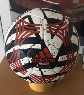Футбольный мяч Adidas Tango Allaround
