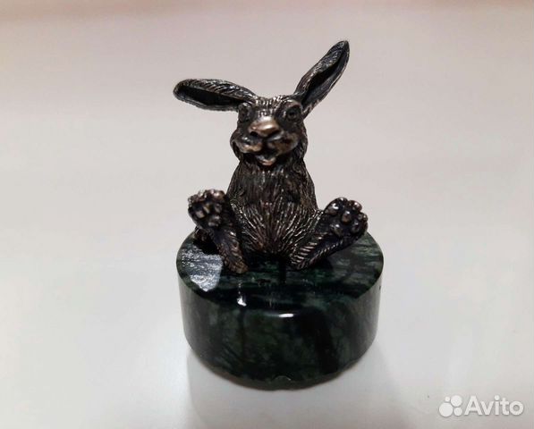 Бронзовая фигурка 