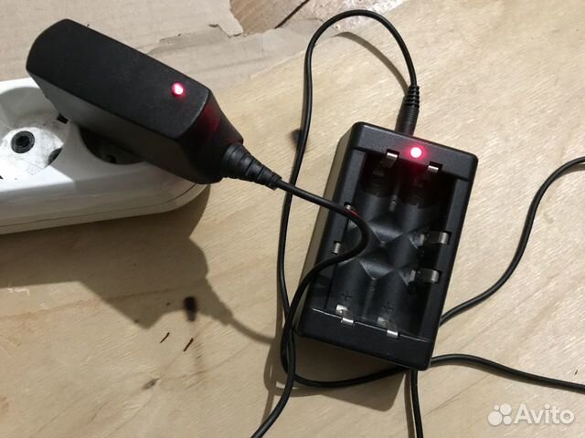 Зарядное устройство 18650 / CR123A