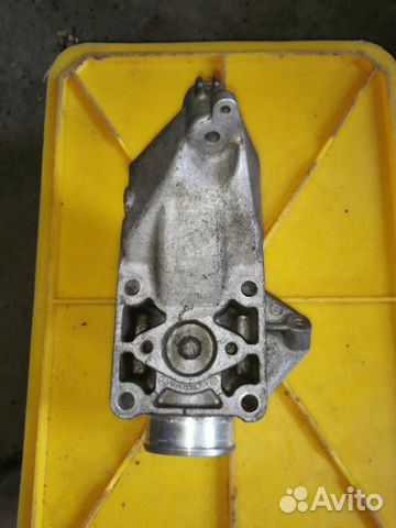 Кронштейн двигателя Mercedes Viano W639 OM 646