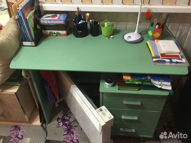 Стол письменный дерево 