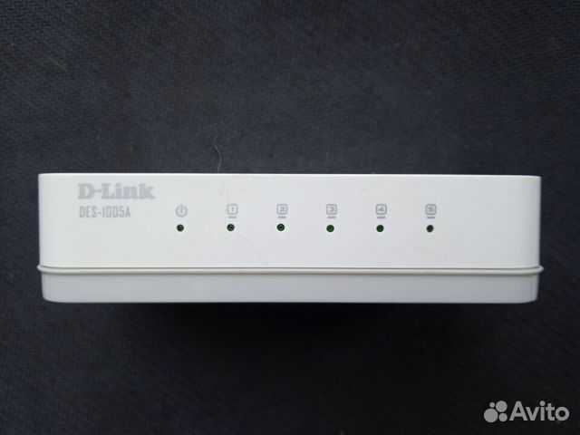 Коммутатор D-link DES-1005A