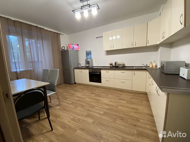 

3-к. квартира, 90 м², 1/12 эт.