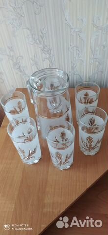 Кувшин с бокалами