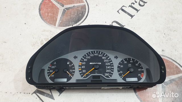 Панель приборов на Mercedes-Benz W202 C36AMG