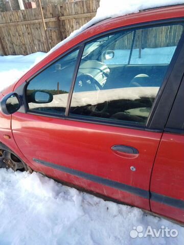 Дверь передняя левая Renault Megan Scenic 1