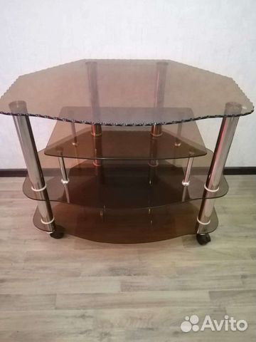 Стеклянный столик