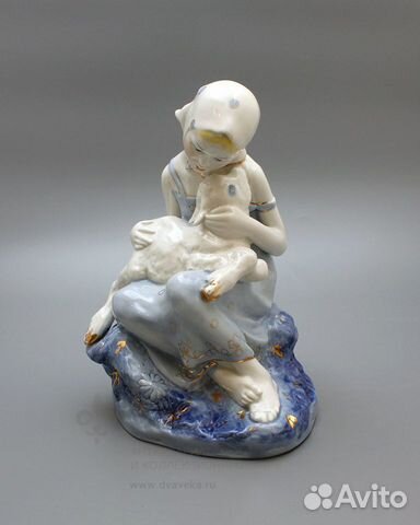 Антикварная статуэтка «Аленушка с козленком»