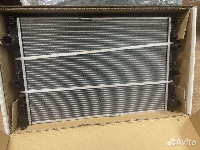 Радиатор двс Мерседес W213 2.0 литра 2015 Polcar