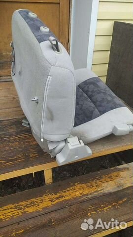 Задние сиденья nissan serena 2000