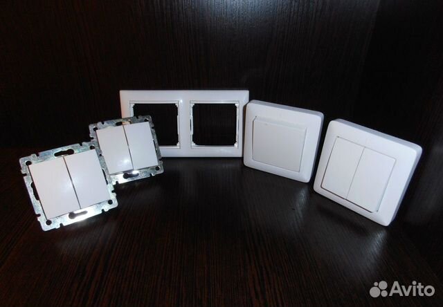 Выключатели Schneider 1, 2-клавишные,рамка Legrand