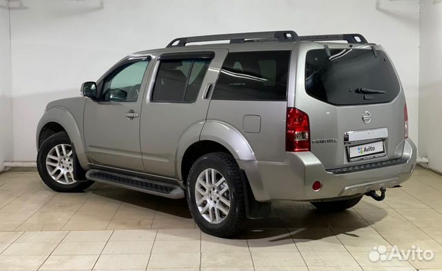 Nissan Pathfinder `2010