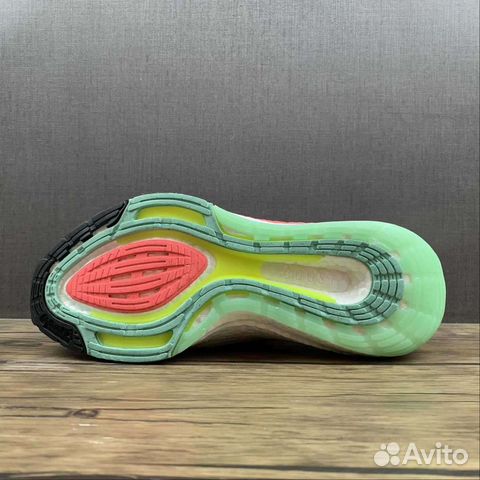 Adidas UltraBoost 22 (4 арт.)