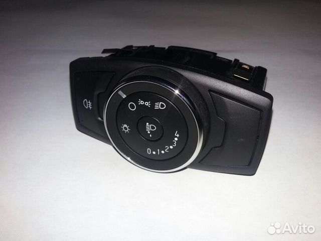 Блок управления светом Ford Focus 3 Блок управления светом Ford Focus 3