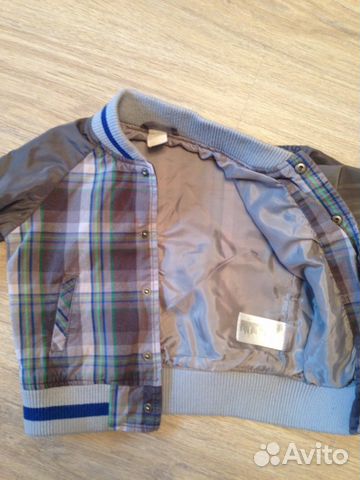 Куртка H&M (ветровка на подкладке) Куртка H&M (ветровка на подкладке)