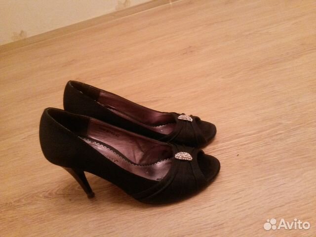 Босоножки, туфли, ботильоны 34-35 размер Босоножки, туфли, ботильоны 34-35 размер