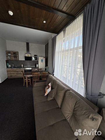 

1-к. квартира, 64 м², 7/10 эт.