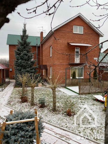 

Коттедж 250 м² на участке 8 сот.