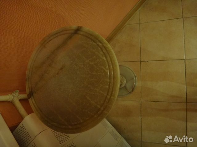 Подставка - столик из оникса Подставка - столик из оникса