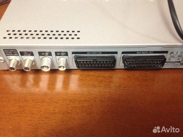 Спутниковый ресивер SAMSUNG DSB-B270V Спутниковый ресивер SAMSUNG DSB-B270V