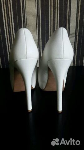 Туфли белые на каблуке Туфли белые на каблуке
