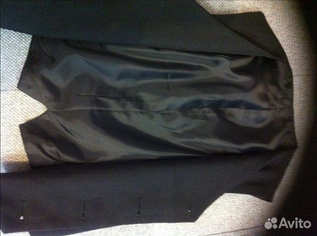 Новая жилетка, темно серая, р 30, рост 110 Новая жилетка, темно серая, р 30, рост 110