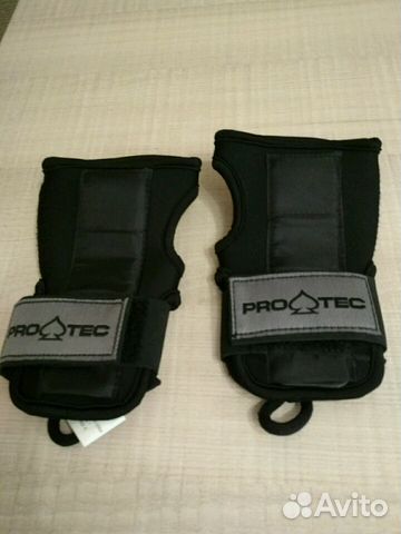 Большой выбор перчаток для сноуборда и лыж Burton Большой выбор перчаток для сноуборда и лыж Burton