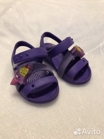 Сандалии Crocs