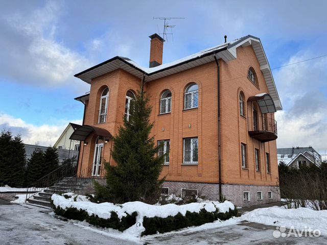 

6-к. коттедж, 550 м²