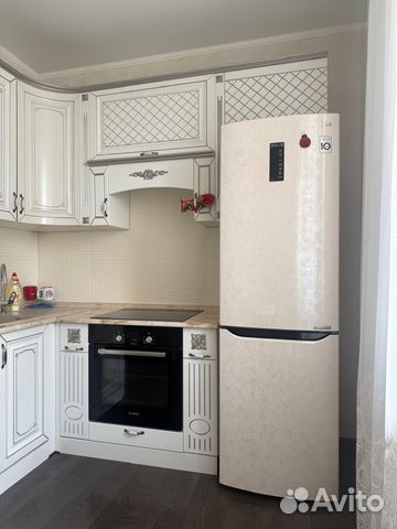 

1-к. квартира, 40 м², 10/19 эт.