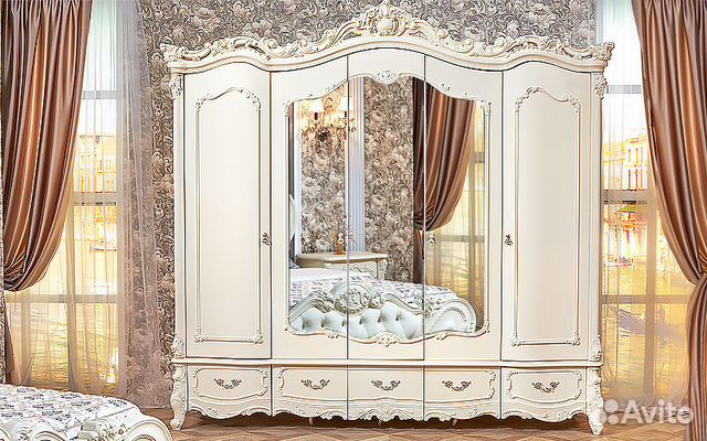 Спальный гарнитур