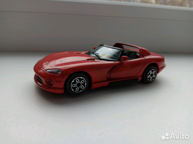 Масштабная модель Dodge Viper RT/10 1:43 Burago