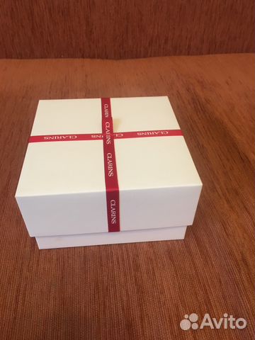 Подарочная коробка clarins Подарочная коробка clarins