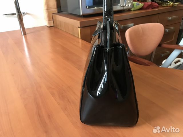 Сумка новая. Иск. Лак Сумка новая. Иск. Лак