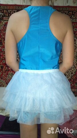 Гимнастический купальник и две юбки для танцев Гимнастический купальник и две юбки для танцев