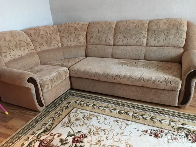 Диван