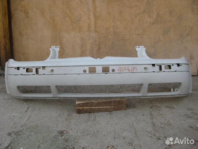 Бампер гольф4 1J0807217cgru