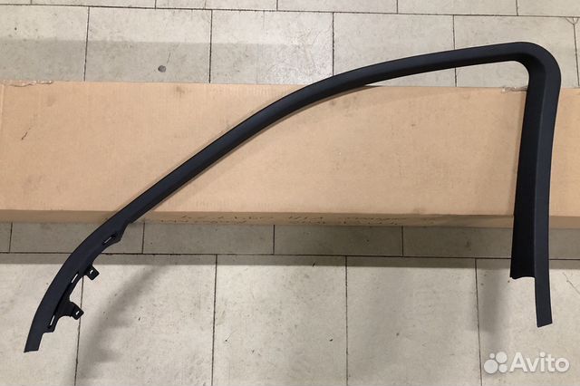 Обшивка рамы окна передняя Mercedes ML GL W166