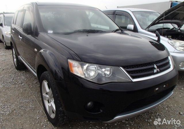 В разборе Mitsubishi Outlander XL