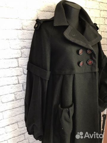 Шикарное пальто Isola Marras Шикарное пальто Isola Marras