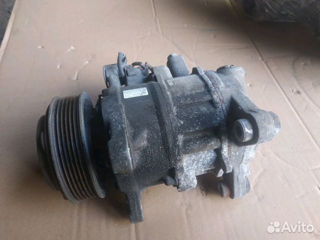 Компрессор кондиционера Bmw F20 F30 2.0 дизель Компрессор кондиционера Bmw F20 F30 2.0 дизель