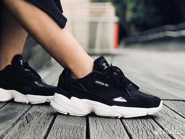 Adidas Falcon