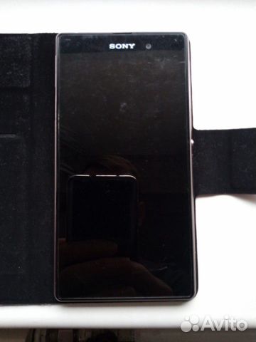 Комплект:смартфон Sony Xperia Z1+Bluetooth геймпад Комплект:смартфон Sony Xperia Z1+Bluetooth геймпад