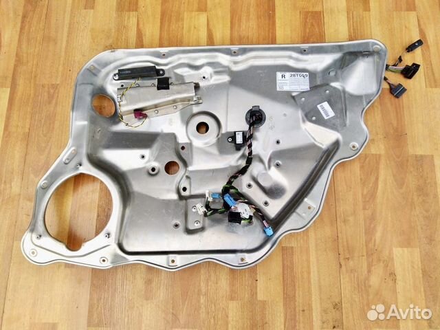 Стеклоподъемник задний правый Mercedes W221 Стеклоподъемник задний правый Mercedes W221