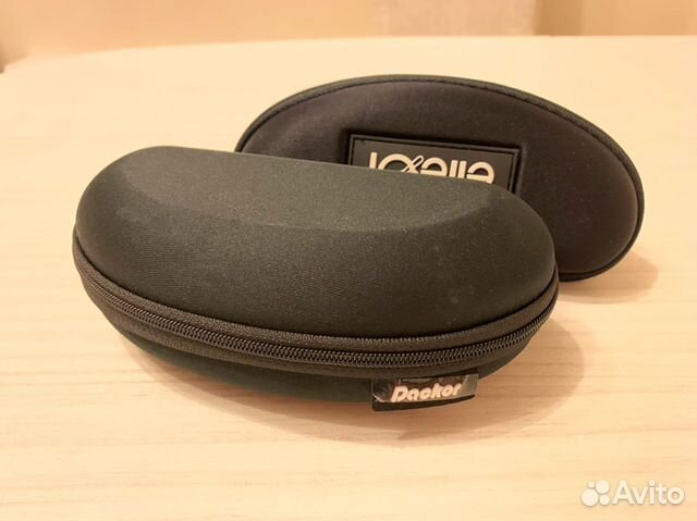 Солнцезащитные очки