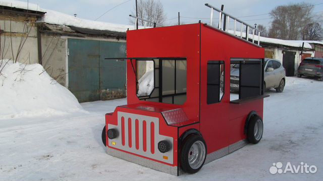Торговый остров -киоск в виде грузовичка,новый