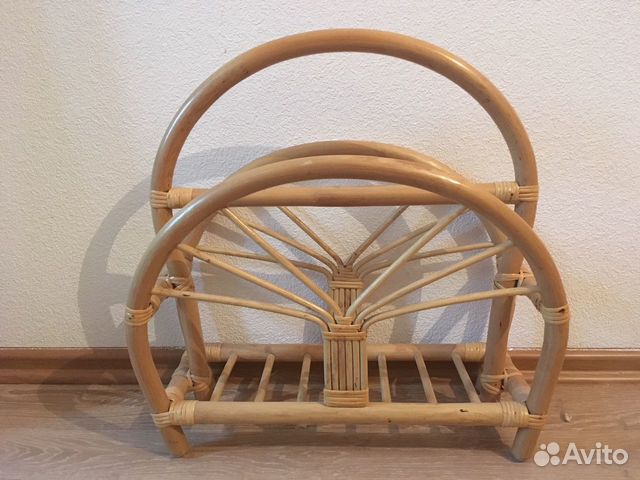 Газетница из ротанга