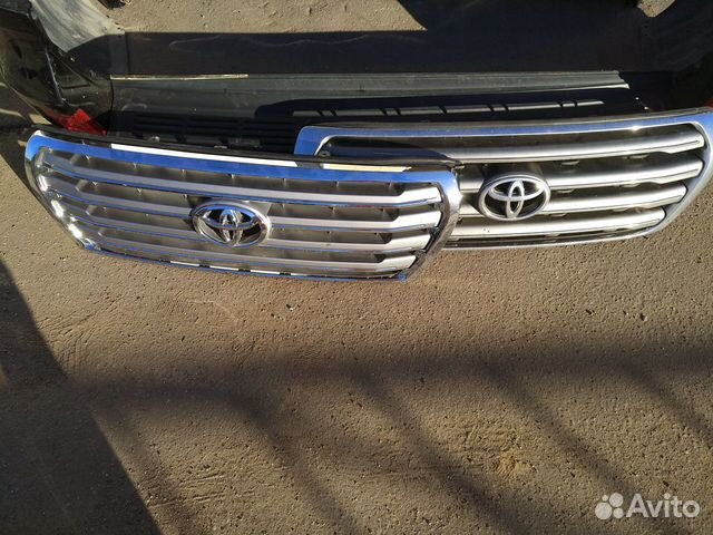 Тойота Ленд Крузер 200 решетка радиаитора Тойота Ленд Крузер 200 решетка радиаитора