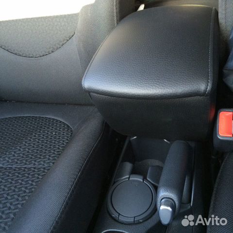 Подлокотник модельный Ford Focus 3 (2014) Подлокотник модельный Ford Focus 3 (2014)
